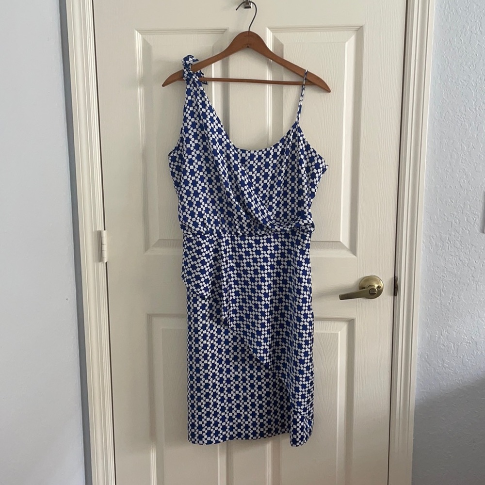 NWT Banana Republic tie shoulder dress